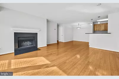 3175 Summit Square Drive #5-E12, Oakton, VA 22124 - Photo 9