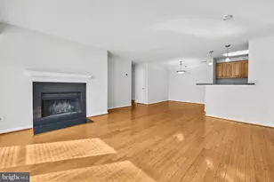 3175 Summit Square Dr, Oakton, VA 22124 - Photo 9