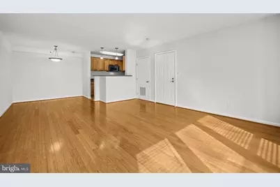3175 Summit Square Drive #5-E12, Oakton, VA 22124 - Photo 11
