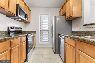 3175 Summit Square Drive #5-E12, Oakton, VA 22124 - Photo 5