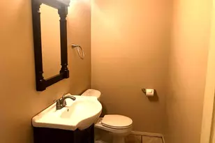 12815 Point Pleasant Dr, Fairfax, VA 22033 - Photo 11