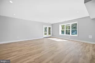 536 Walker St SW, Vienna, VA 22180 - Photo 81