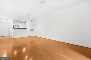 2791 Centerboro Dr, Vienna, VA 22181 - Photo 3
