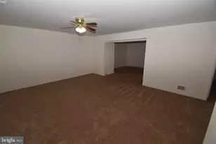 1436 Greenmont, Reston, VA 20190 - Photo 3