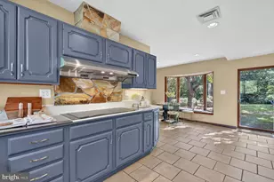 3439 Malbrook Dr, Falls Church, VA 22044 - Photo 27