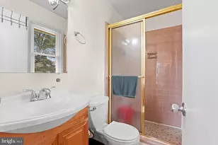 6213 Thomas Dr, Springfield, VA 22150 - Photo 29