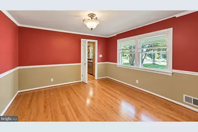8513 Browning Court, Annandale, VA 22003 - Photo 7