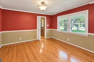 8513 Browning Ct, Annandale, VA 22003 - Photo 7