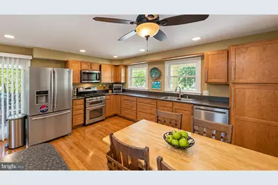 8513 Browning Court, Annandale, VA 22003 - Photo 3