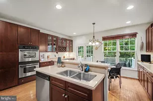 8139 Dove Cottage Ct, Lorton, VA 22079 - Photo 13