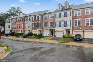 8139 Dove Cottage Ct, Lorton, VA 22079 - Photo 3