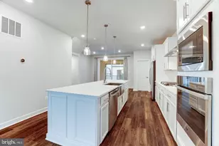 13036 Hattontown Square, Herndon, VA 20171 - Photo 21