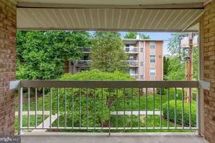 1935 Wilson Ln, McLean, VA 22102 - Photo 17