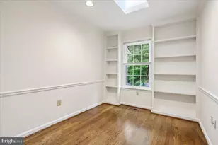 5834 Waterdale Ct, Centreville, VA 20121 - Photo 21