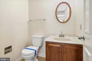 5834 Waterdale Ct, Centreville, VA 20121 - Photo 13