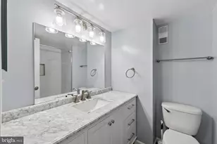 3713 S George Mason Dr, Baileys Crossroads, VA 22041 - Photo 17