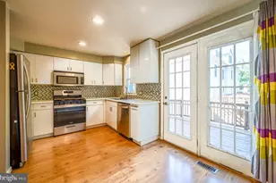 7804 Colonial Springs Blvd, Alexandria, VA 22306 - Photo 11