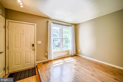 7804 Colonial Springs Boulevard, Alexandria, VA 22306 - Photo 3