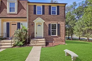 14314 Watery Mountain Ct, Centreville, VA 20120 - Photo 3