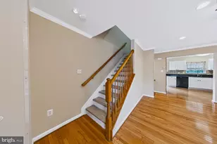4624 Flatlick Branch Dr, Chantilly, VA 20151 - Photo 3
