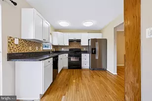 4624 Flatlick Branch Dr, Chantilly, VA 20151 - Photo 5