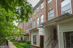12442 Liberty Bridge Rd, Fairfax, VA 22033 - Photo 5