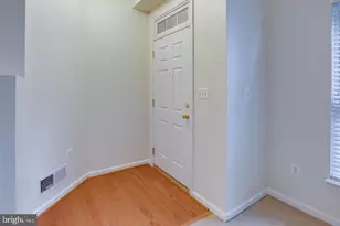 12442 Liberty Bridge Rd, Fairfax, VA 22033 - Photo 15