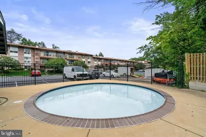 212 Locust Street SE #106, Vienna, VA 22180 - Photo 29