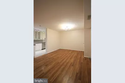 212 Locust Street SE #106, Vienna, VA 22180 - Photo 7