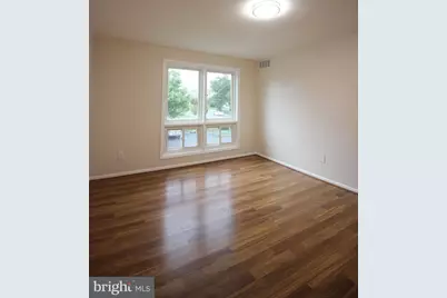 212 Locust Street SE #106, Vienna, VA 22180 - Photo 17