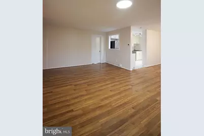 212 Locust Street SE #106, Vienna, VA 22180 - Photo 5