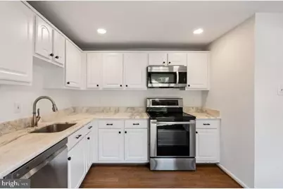 3050 Silent Valley Drive, Fairfax, VA 22031 - Photo 3