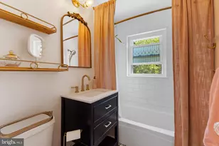 6809 Kenyon Dr, Alexandria, VA 22307 - Photo 7