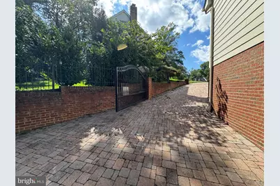 1900 Ancilla Court, Alexandria, VA 22307 - Photo 3