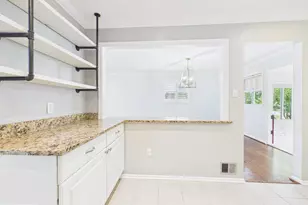 9201 Cherrytree Dr, Alexandria, VA 22309 - Photo 13