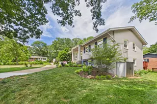 9201 Cherrytree Dr, Alexandria, VA 22309 - Photo 3