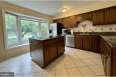 8470 Clover Leaf Drive, McLean, VA 22102 - Photo 5