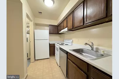 9653 Hagel Circle #B, Lorton, VA 22079 - Photo 7