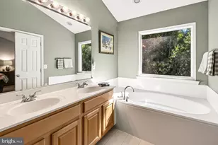 6727 Dorothy Giles Ct, Alexandria, VA 22315 - Photo 15