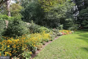 3403 Valewood Dr, Oakton, VA 22124 - Photo 5