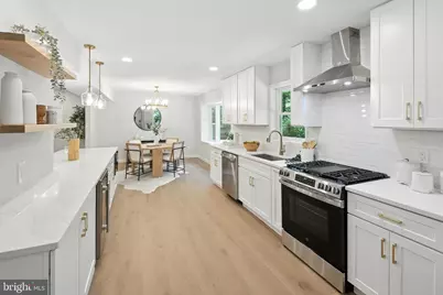 2402 Beekay Court, Vienna, VA 22181 - Photo 13