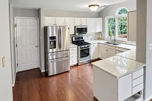6503 Susan Barkley Ct, Alexandria, VA 22315 - Photo 9