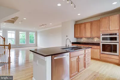 9548 Canonbury Square, Fairfax, VA 22031 - Photo 17