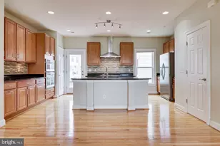 9548 Canonbury Square, Fairfax, VA 22031 - Photo 13