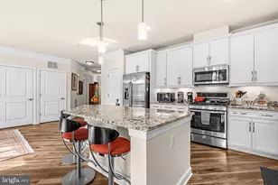 6104 Fairview Farm Dr, Alexandria, VA 22315 - Photo 13