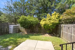 6531 E Brick Hearth Ct E, Alexandria, VA 22306 - Photo 25