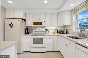 4523 Garbo Ct, Annandale, VA 22003 - Photo 5
