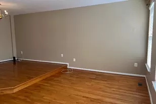8818 Royal Doulton Ln, Fairfax, VA 22031 - Photo 23