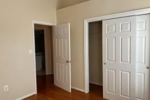 8818 Royal Doulton Ln, Fairfax, VA 22031 - Photo 51