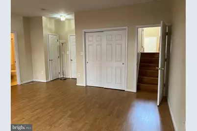 8818 Royal Doulton Lane, Fairfax, VA 22031 - Photo 7